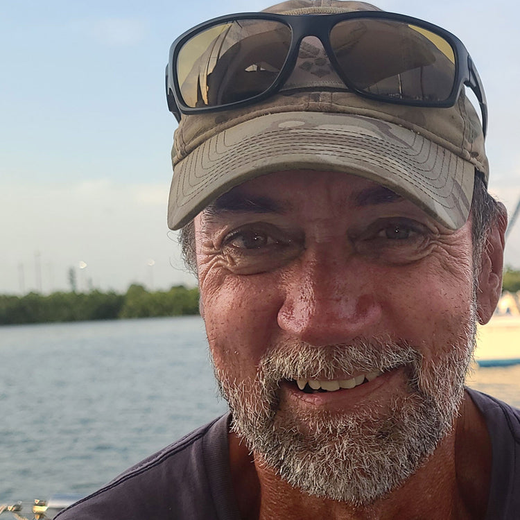 Larry Webber: Cruising guide creator, 6 years living aboard, cruising the US East Coast and Bahamas, singlehanded sailor.